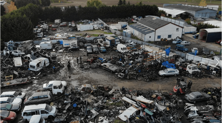 C'est dans une casse automobile, située à Mer (Loir-et-Cher) que les migrants étaient employés illégalement - Gendarmerie du Loir-et-Cher.