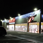 Braquage de la caisse de l'Inrtermarché de Labruguière : vue de nuit de l'ntermarché de Labruguière.