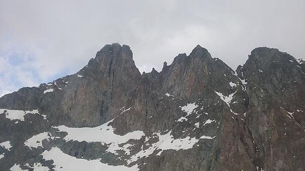 paysage de l'isère : avalanche : deux militaires victimes