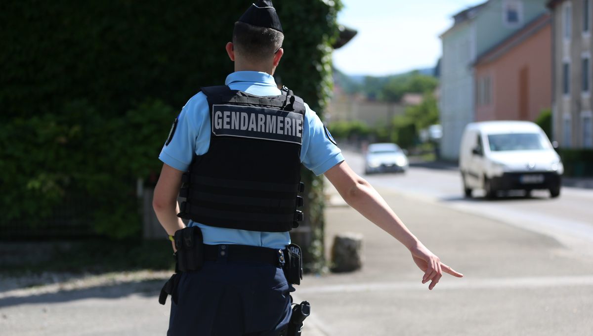 gendarme renversé