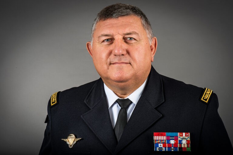 Lettre de départ du Général Kim