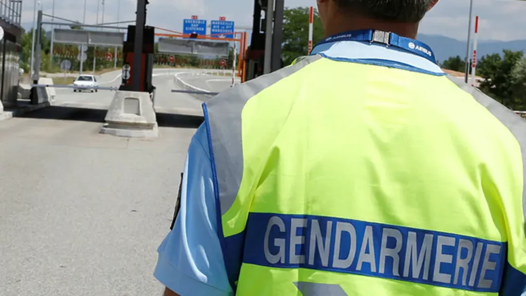 Côte d’Or : 29 migrants retrouvés dans un camion