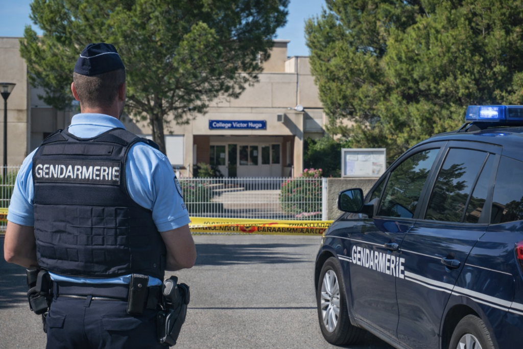 Gendarmerie collège Trèbes lors de l’intervention après la découverte d’objets dangereux