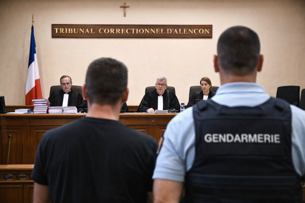 outrage gendarmes tribunal d’Alençon