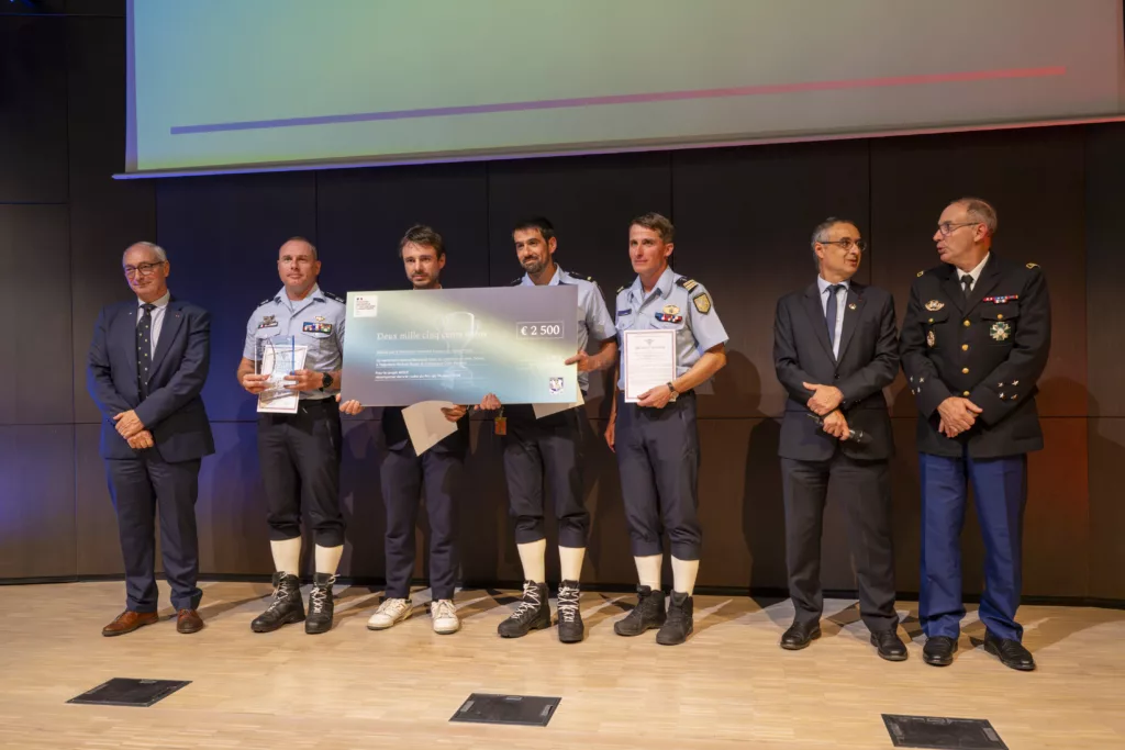 Les lauréats gendarmerie du projet AIGLE reçoivent le prix de l’Audace 2026 à Balard