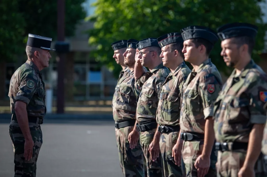 Réserve : 49 aspirants formés au commandement ont rejoint leurs unités Élèves-officiers de réserve de la promotion lieutenant Gloux pendant leur formation militaire