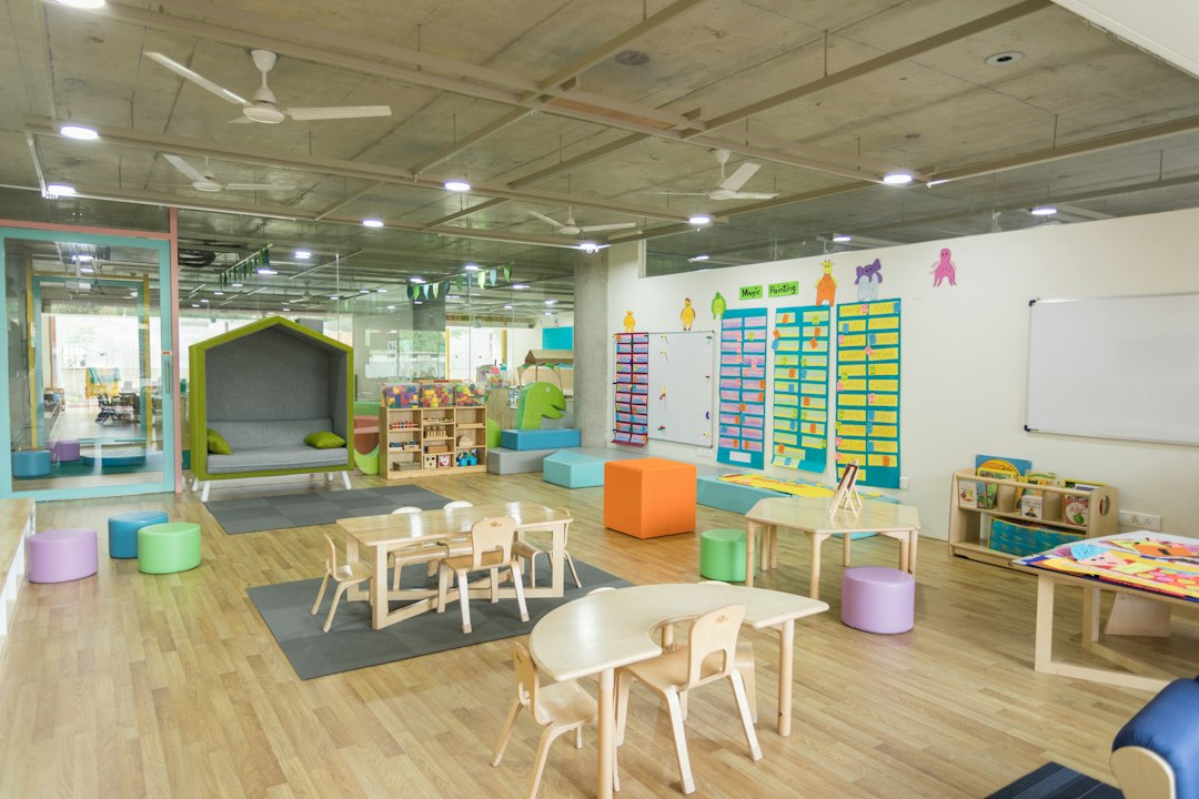 Salle de petite enfance vide, photographie d’archives