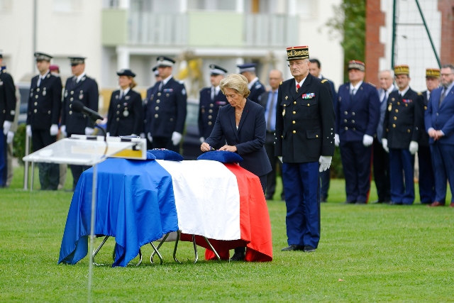 Major Thomas Cavaillon-Pinod : quatre ans après sa mort en service à Bayonne Cérémonie militaire d'hommage au major Thomas Cavaillon-Pinod à Bayonne le 19 octobre 2022